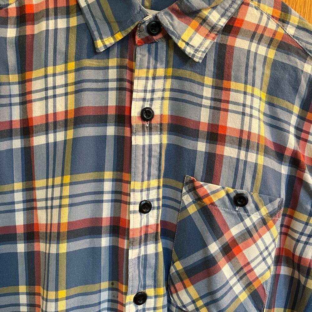 American Eagle classic fit, plaid Men’s size S shirt